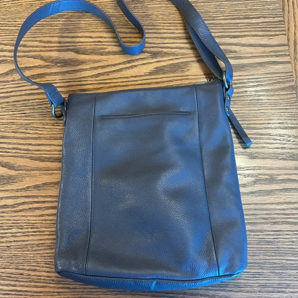 Elliott Lucca Grey Supple Leather Crossbody Bag Outside Pockets Zip Closure - Picture 13 of 15